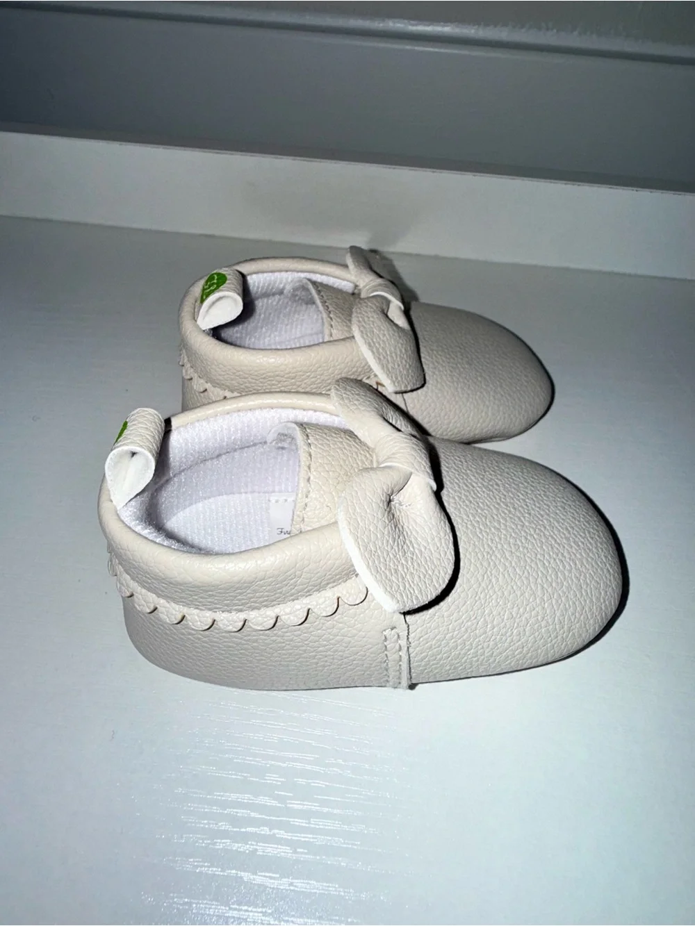 Girls' Soft Leatherette Bow Baby Shoes in Cream